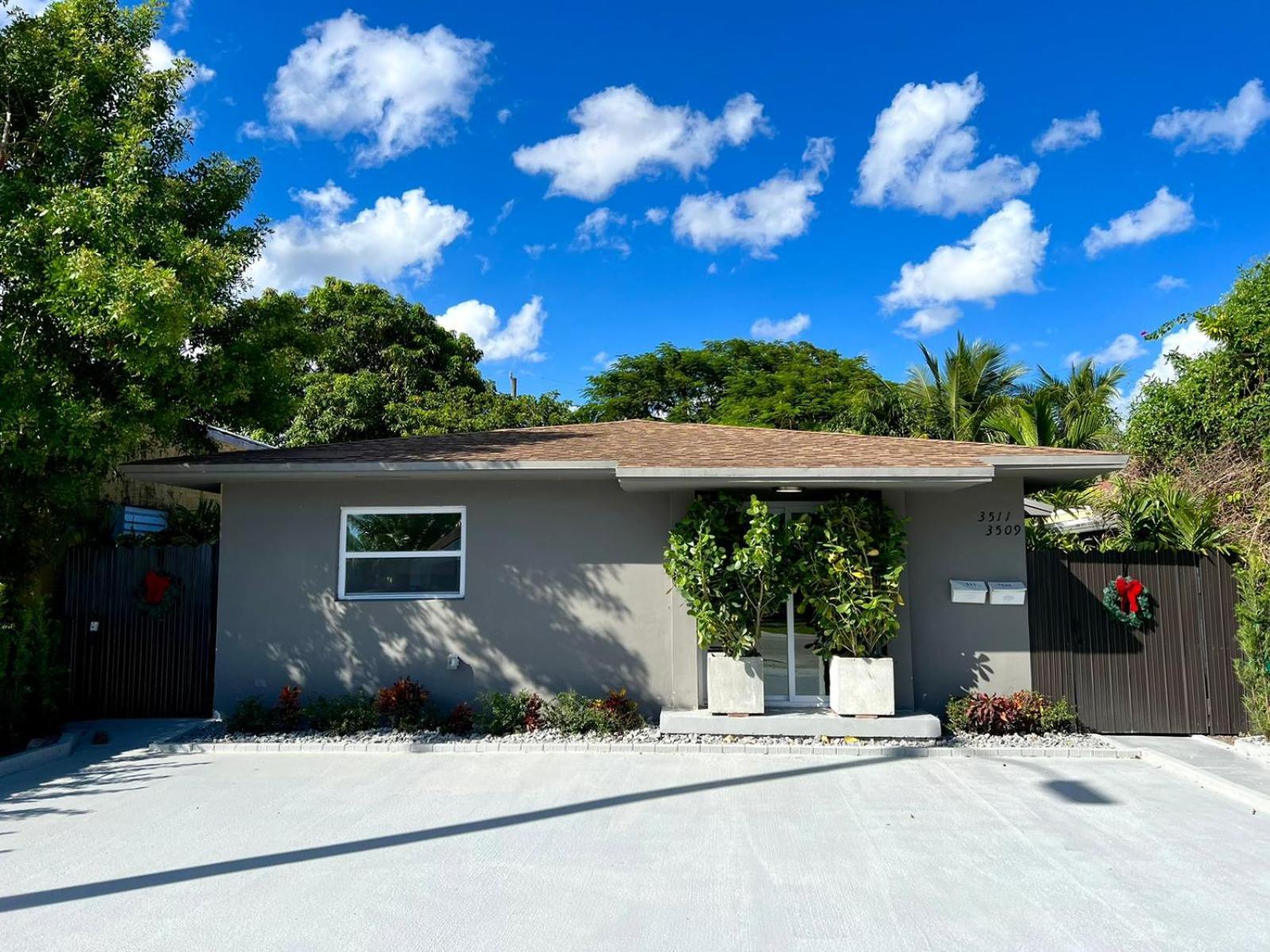 Beautiful, Fully Furnished 4Bed 2Bath House - 5 Minute Walk To Miracle Mile Downtown Coral Gables Villa Miami Eksteriør billede