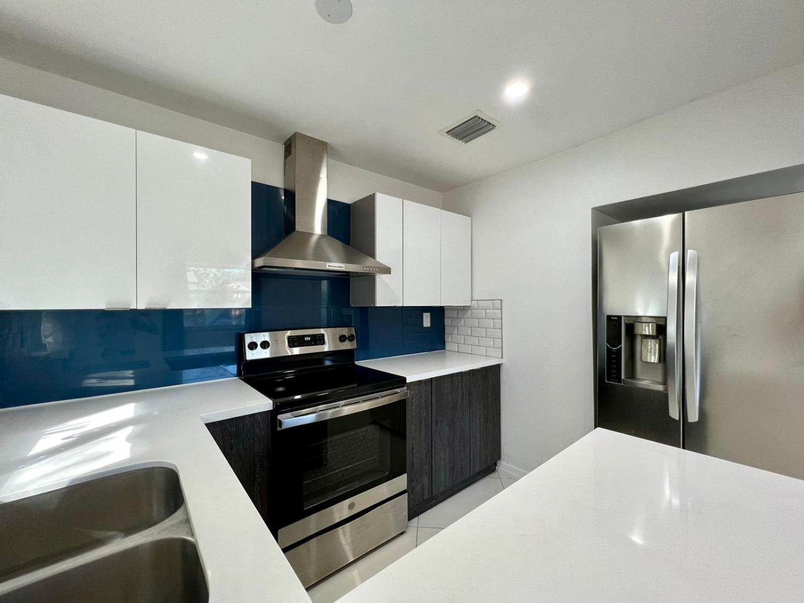 Beautiful, Fully Furnished 4Bed 2Bath House - 5 Minute Walk To Miracle Mile Downtown Coral Gables Villa Miami Eksteriør billede